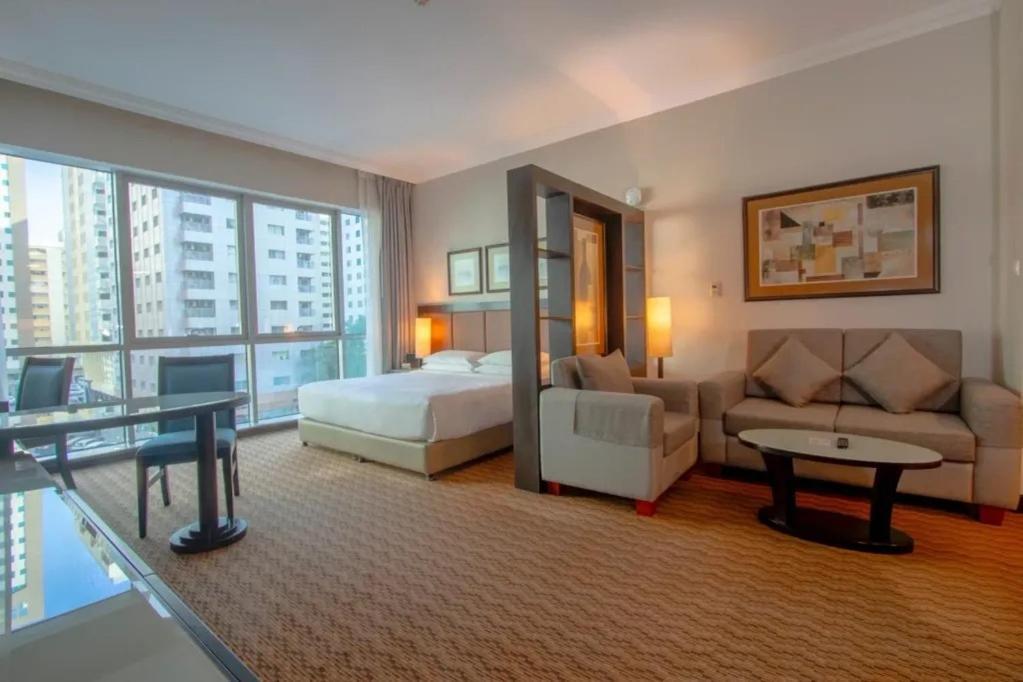 Al Manzel Hotel Apartments Abu Dhabi Eksteriør billede